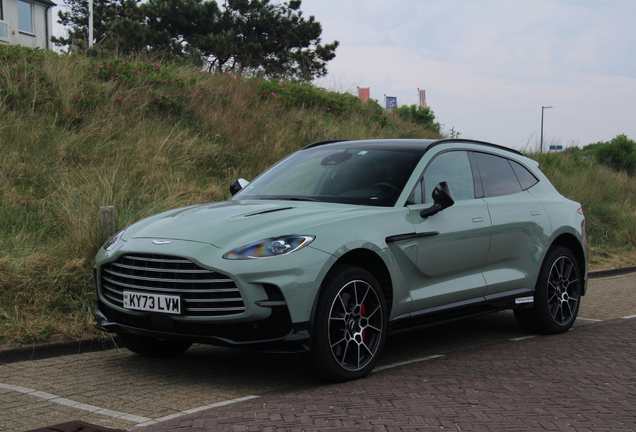 Aston Martin DBX707
