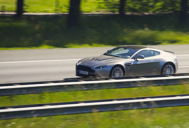 Aston Martin V12 Vantage S
