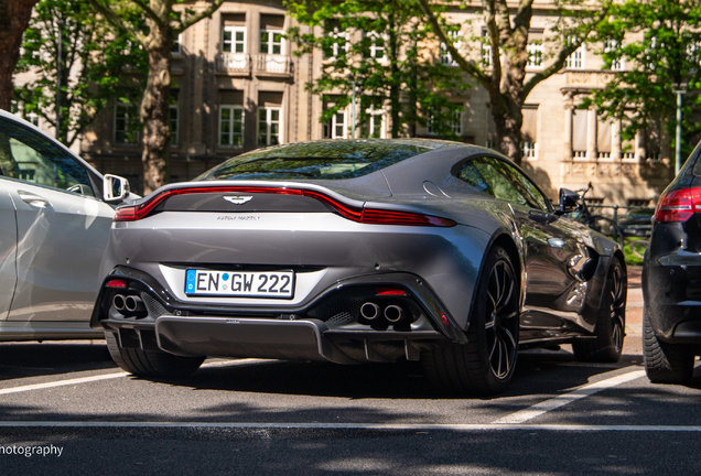 Aston Martin V8 Vantage 2018