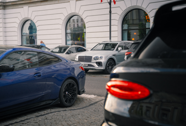 Bentley Bentayga V8 2021