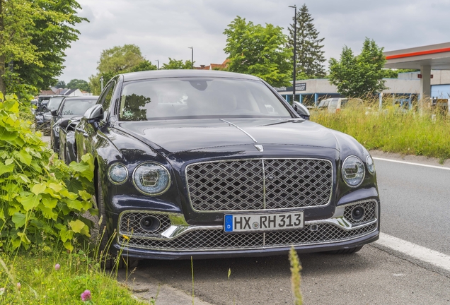 Bentley Flying Spur V8 2022 Mulliner