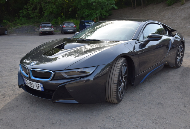 BMW i8