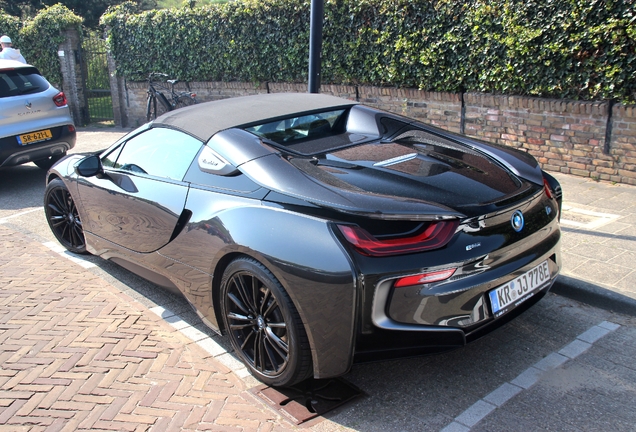 BMW i8 Roadster