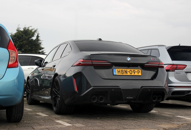 BMW M5 G90