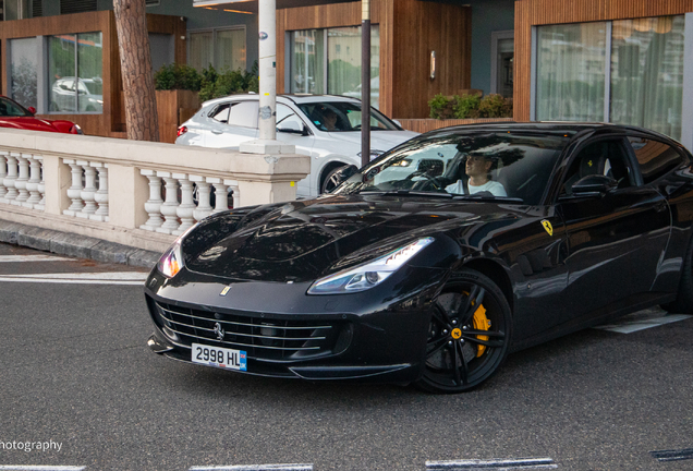 Ferrari GTC4Lusso
