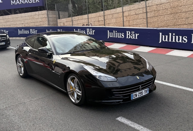 Ferrari GTC4Lusso