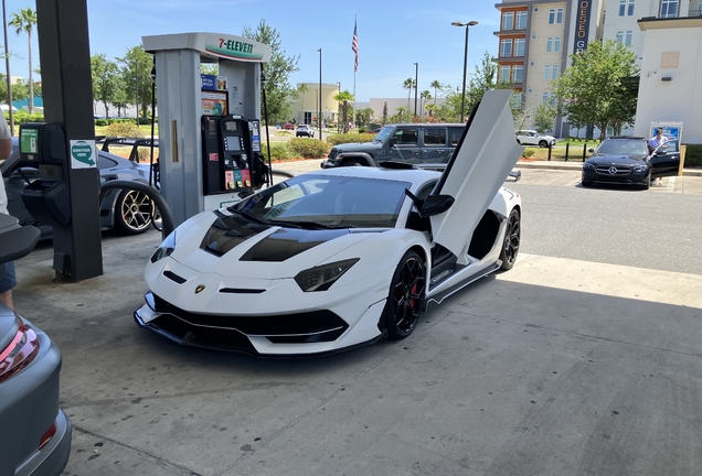 Lamborghini Aventador LP770-4 SVJ