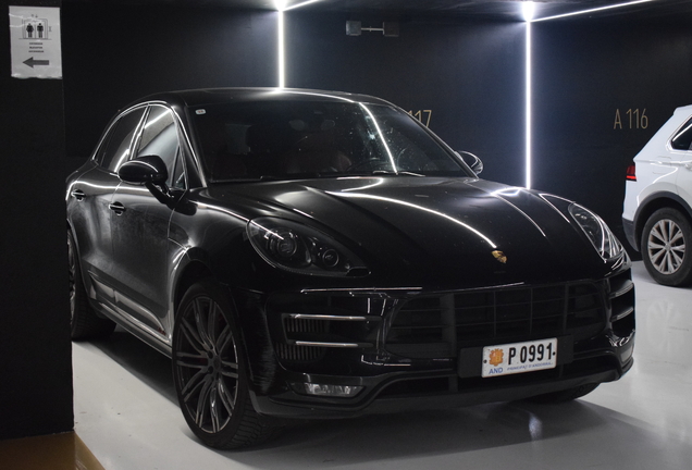 Porsche 95B Macan Turbo