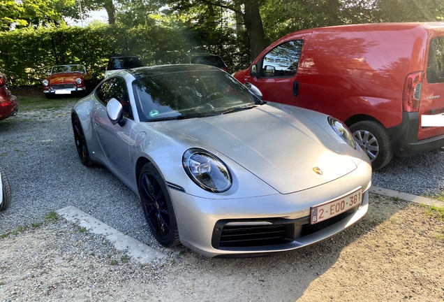 Porsche 992 Carrera 4S