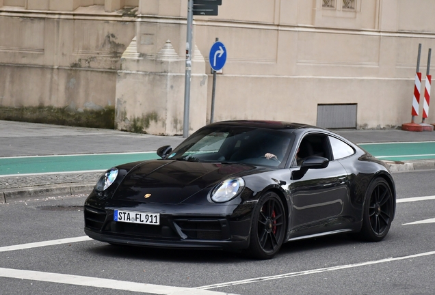 Porsche 992 Carrera GTS