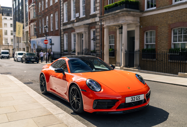 Porsche 992 Carrera GTS