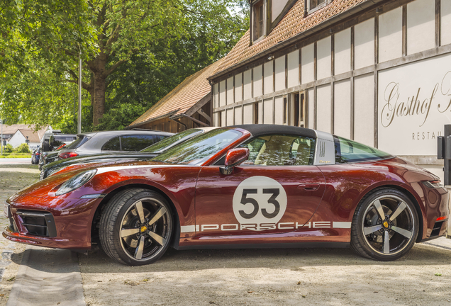 Porsche 992 Targa 4S Heritage Design Edition