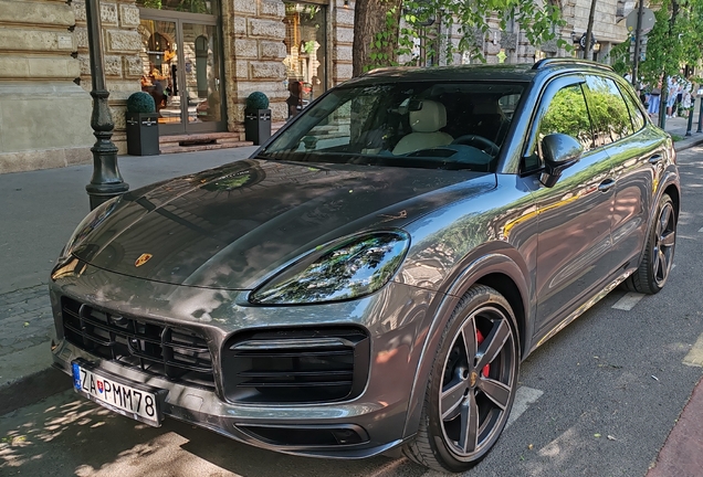 Porsche 9YA Cayenne GTS