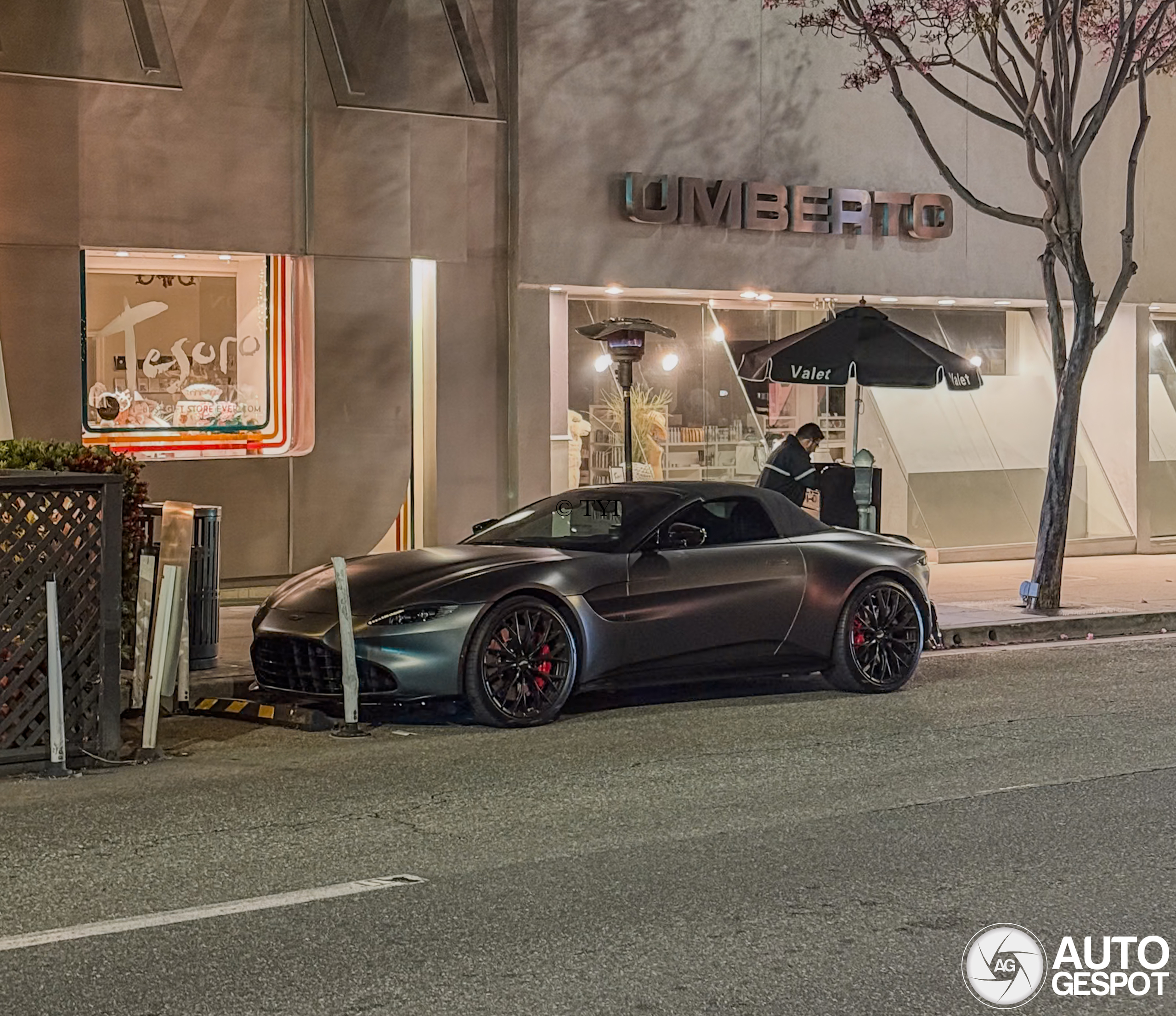 Aston Martin V8 Vantage Roadster 2020