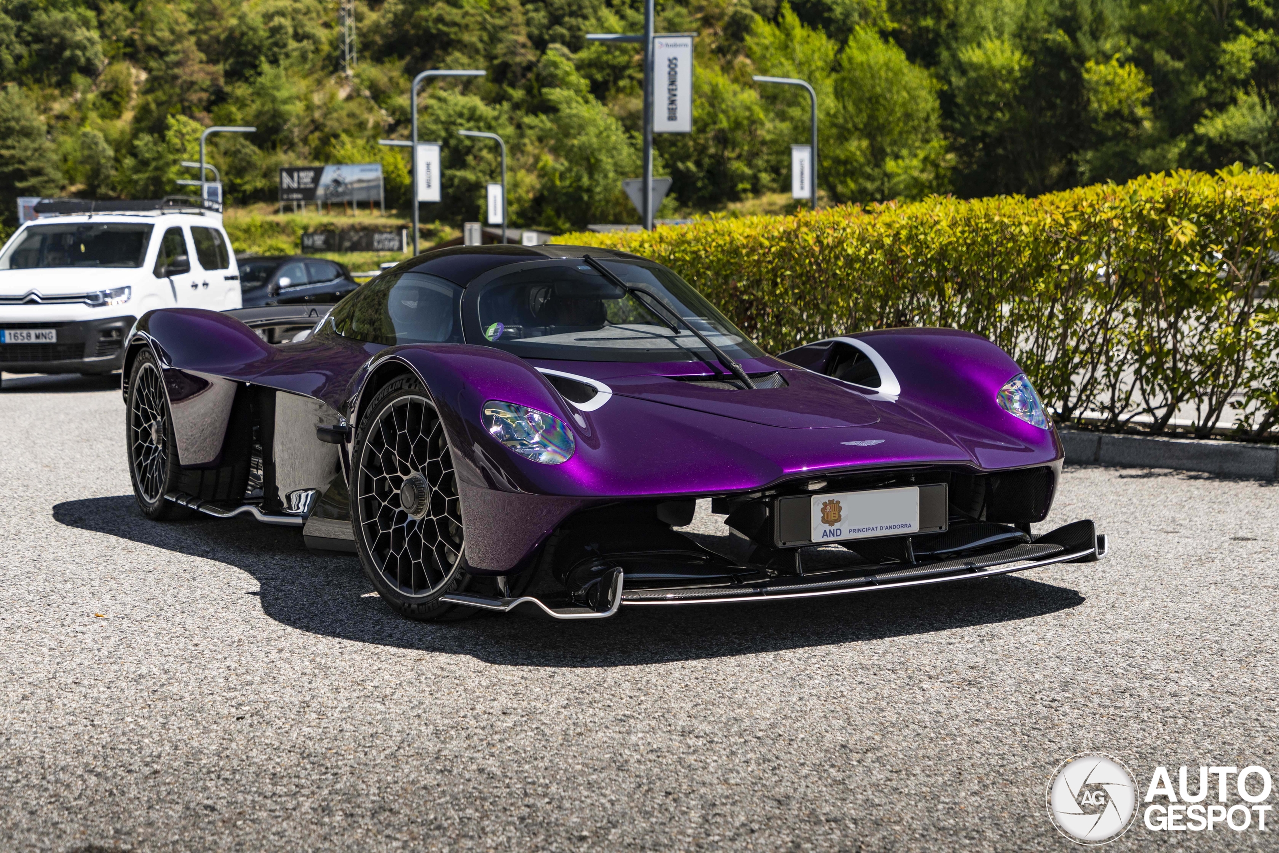 Aston Martin Valkyrie Spider