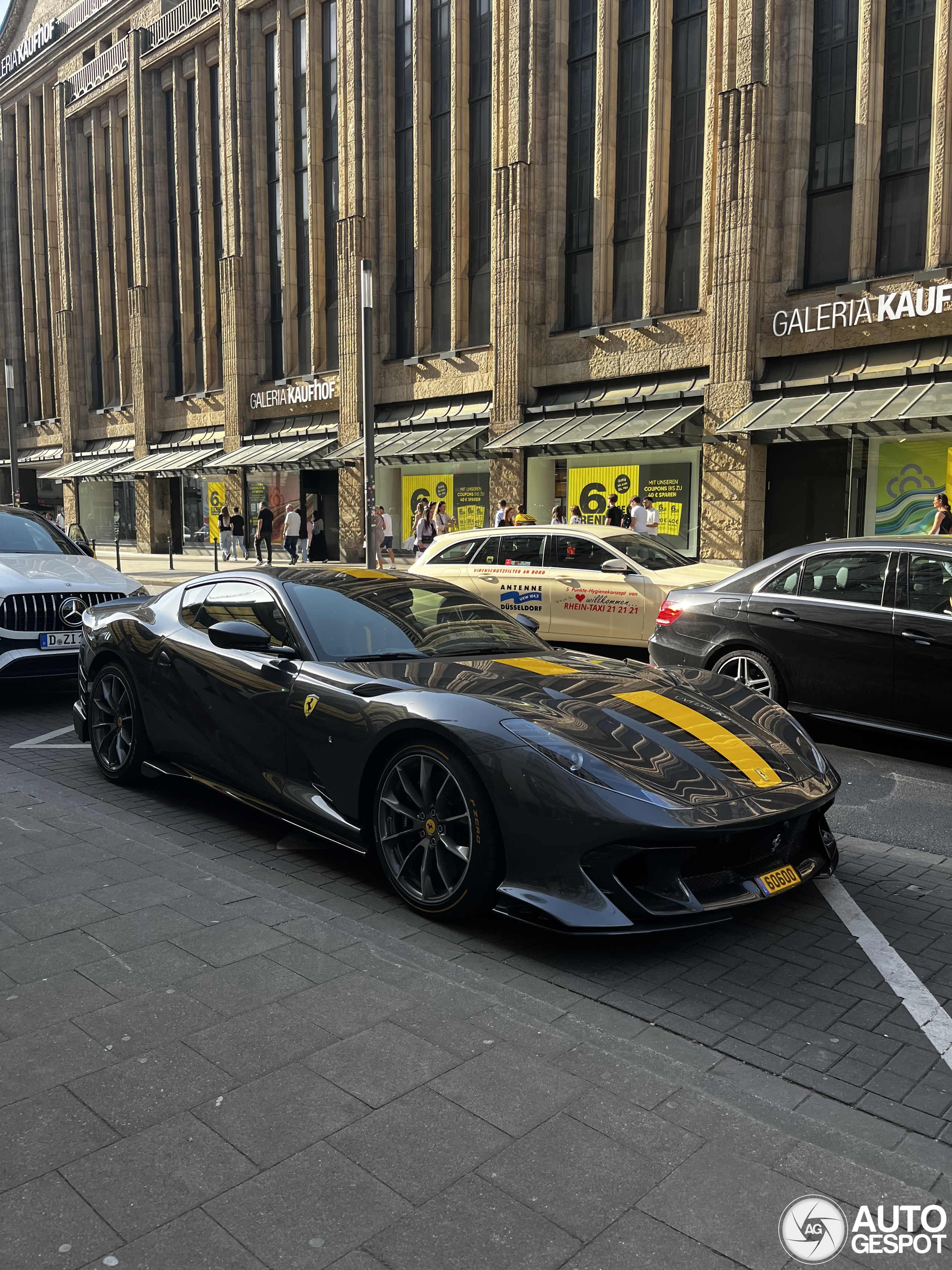 Ferrari 812 Competizione