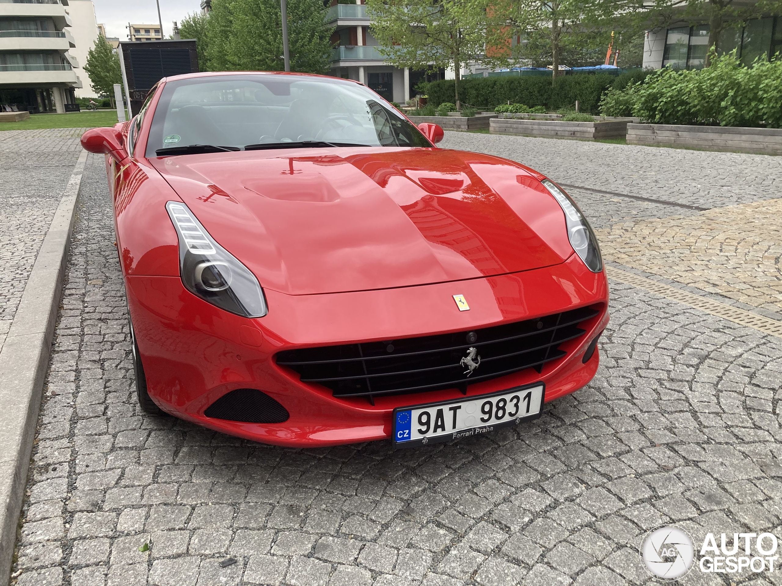 Ferrari California T