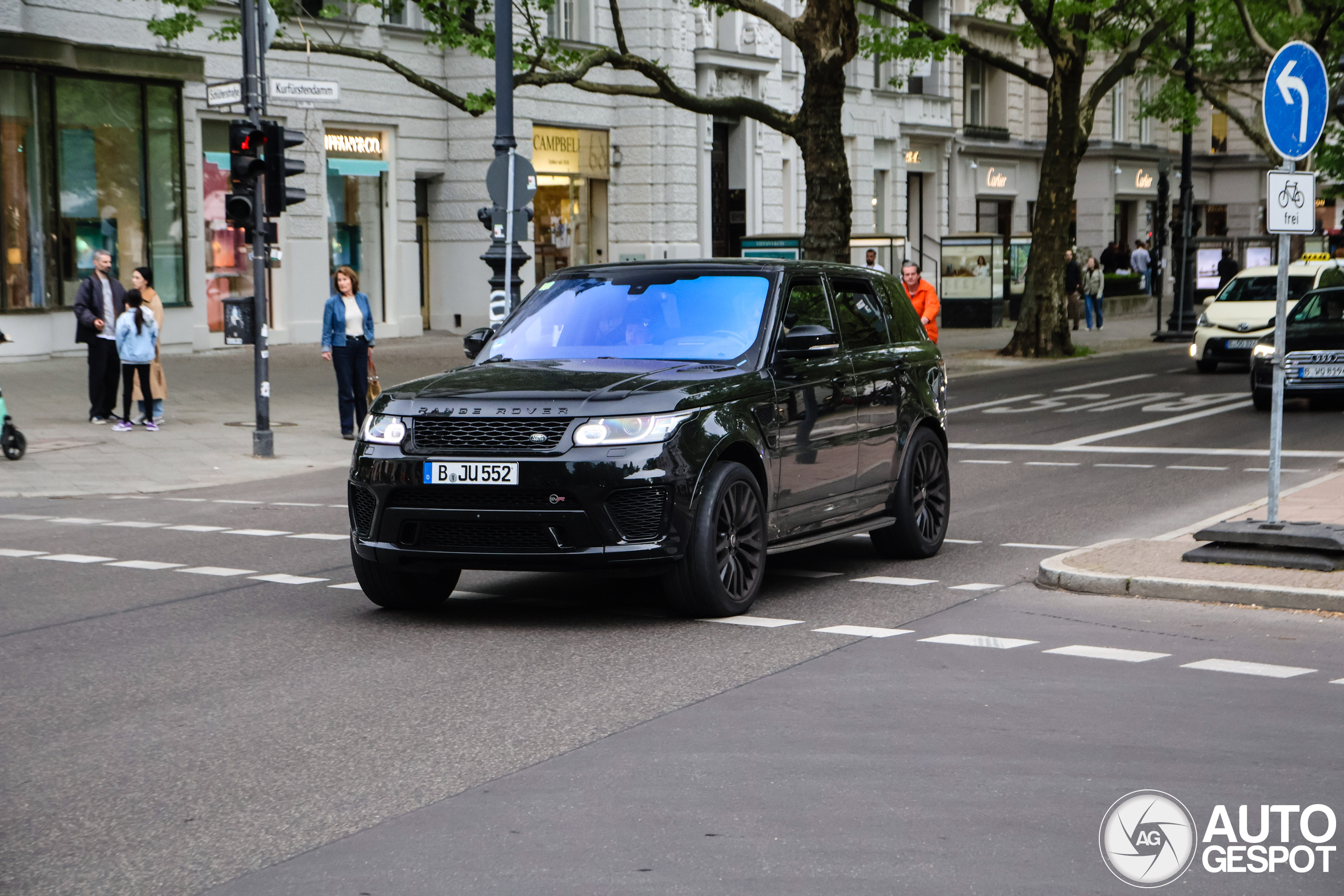Land Rover Range Rover Sport SVR