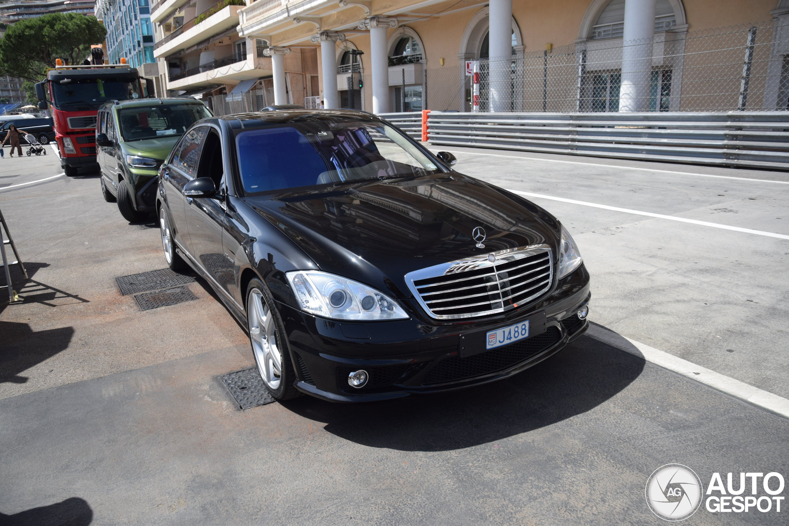 Mercedes-Benz S 65 AMG V221