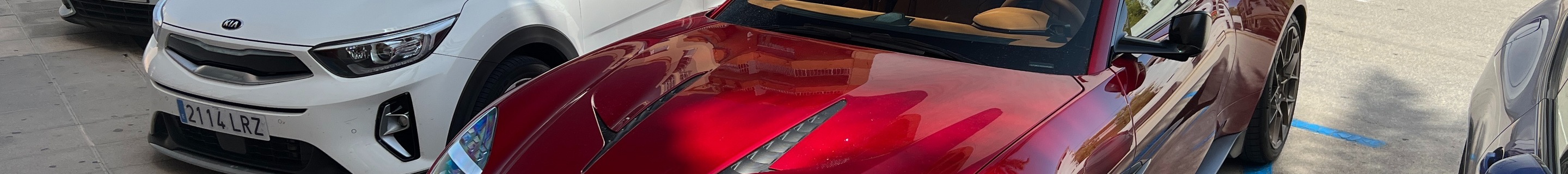 Aston Martin Vanquish 2025