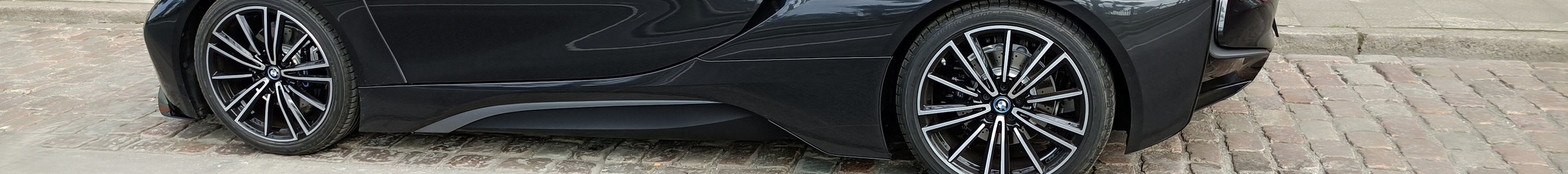 BMW i8 Roadster