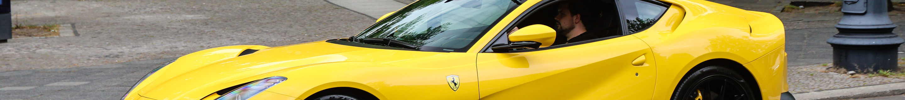 Ferrari 812 Superfast