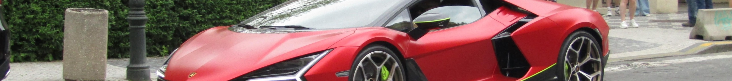 Lamborghini Revuelto