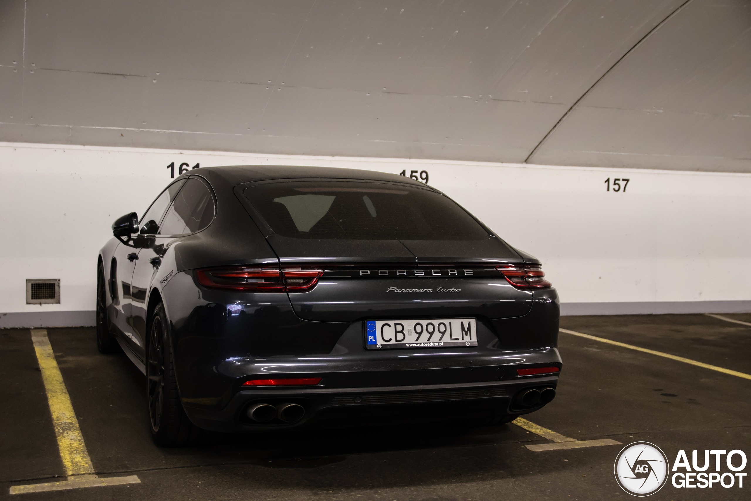Porsche 971 Panamera Turbo
