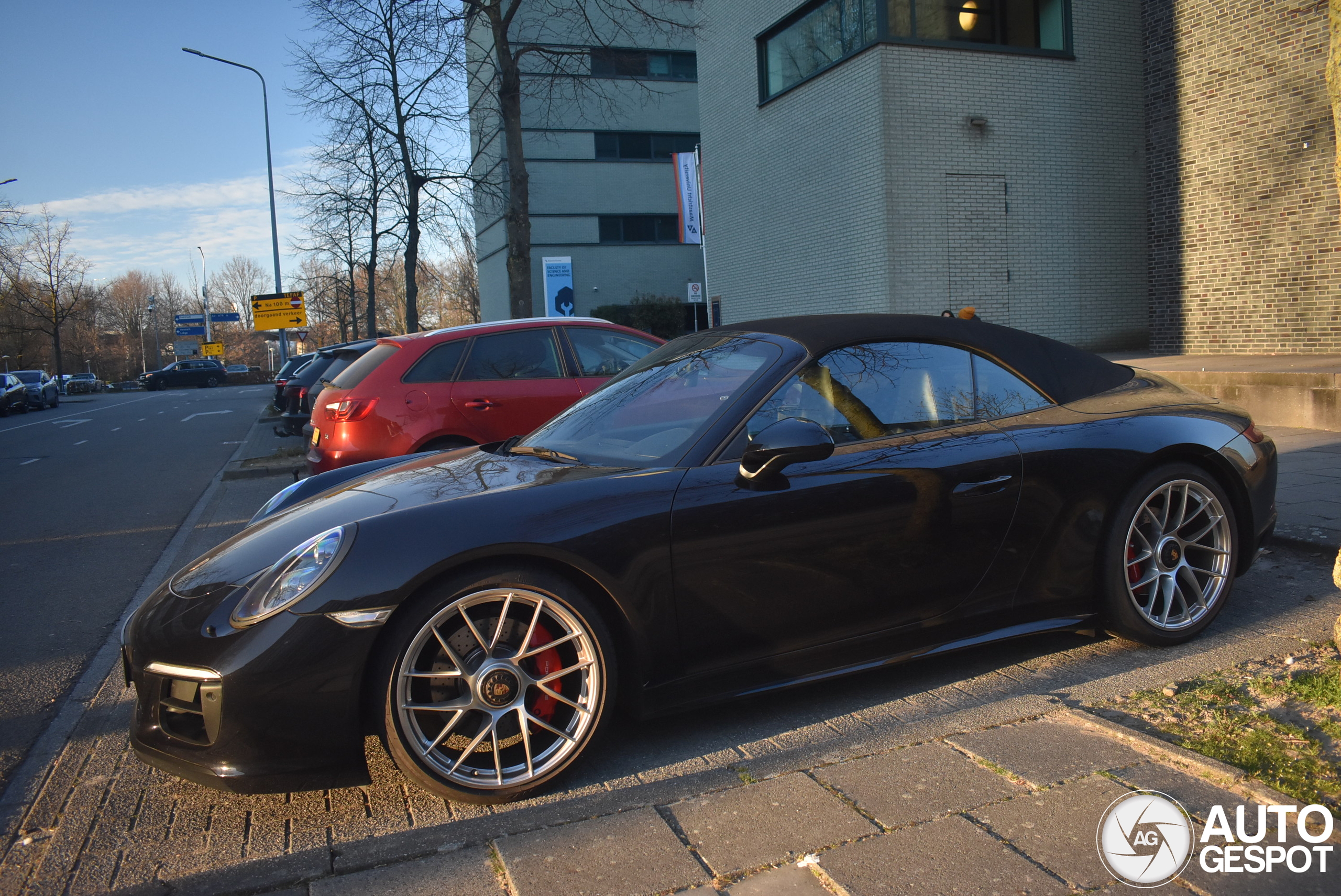 Porsche 991 Carrera 4 GTS Cabriolet MkII