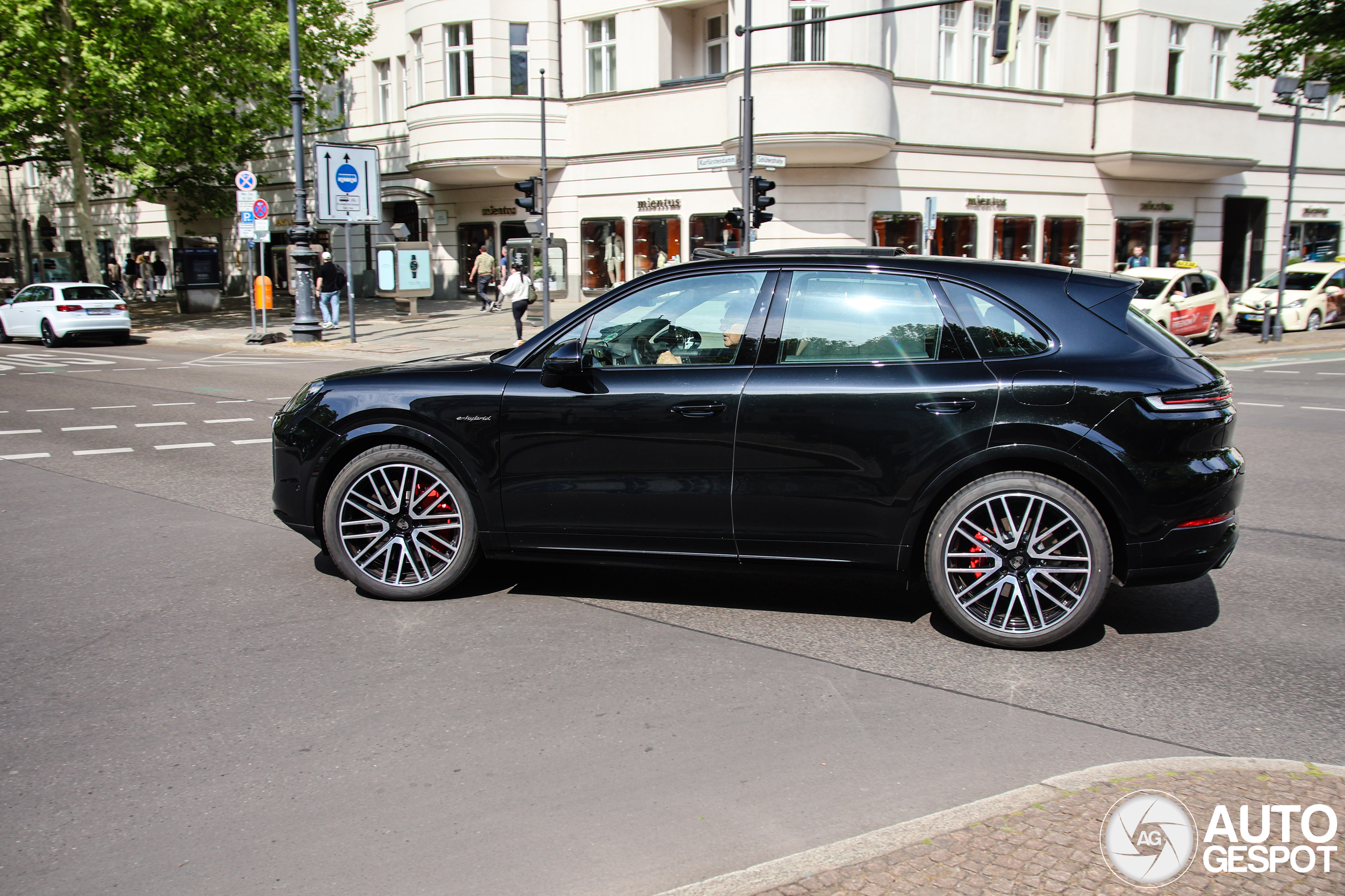 Porsche 9YA Cayenne Turbo E-Hybrid