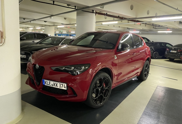 Alfa Romeo Stelvio Quadrifoglio 2023