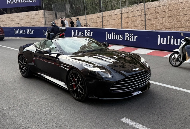 Aston Martin DB12 Volante