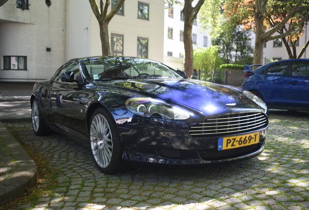 Aston Martin DB9 2010