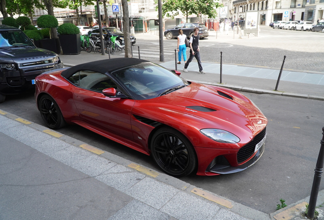 Aston Martin DBS Superleggera Volante