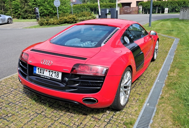 Audi R8 V10