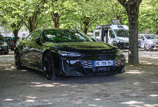 Audi RS E-Tron GT 2025