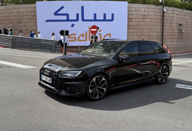 Audi RS4 Avant B9