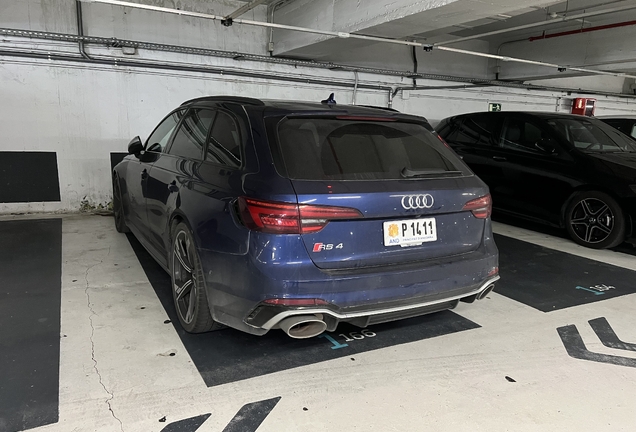 Audi RS4 Avant B9