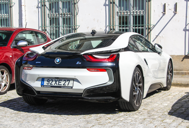 BMW i8