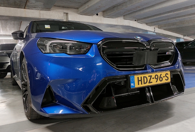BMW M5 G90