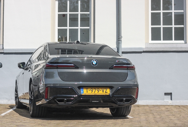 BMW M760e xDrive