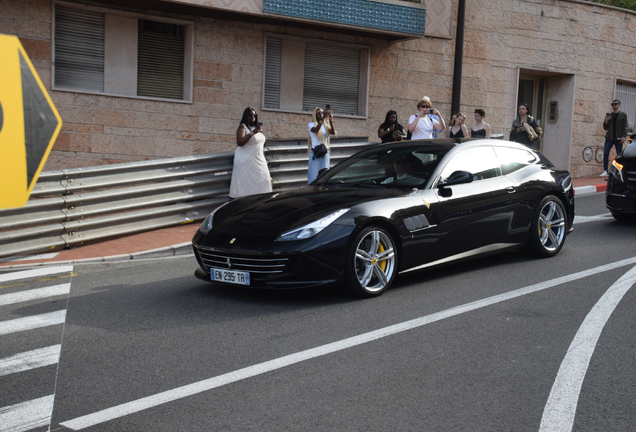 Ferrari GTC4Lusso