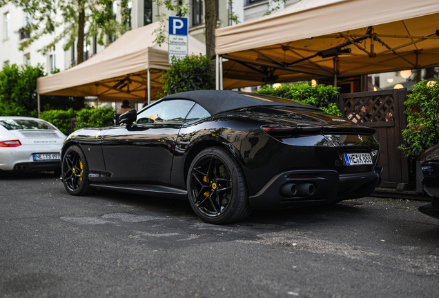 Ferrari Roma Spider