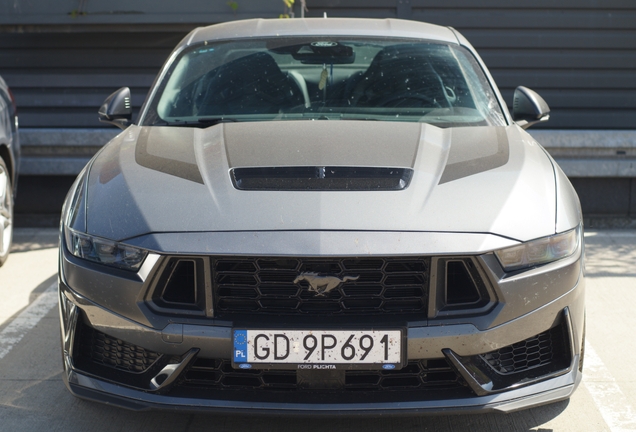 Ford Mustang Dark Horse 2024