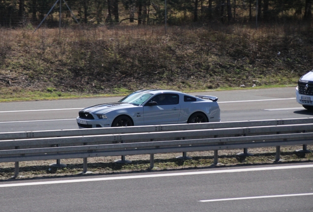 Ford Mustang GT 2013