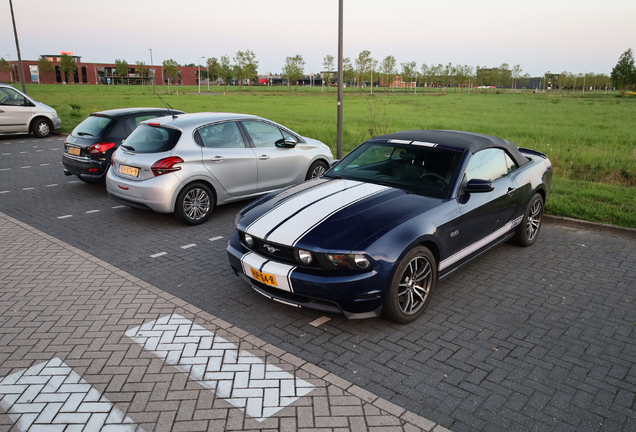 Ford Mustang GT Convertible 2011