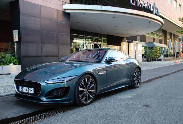 Jaguar F-TYPE P450 75 Coupé