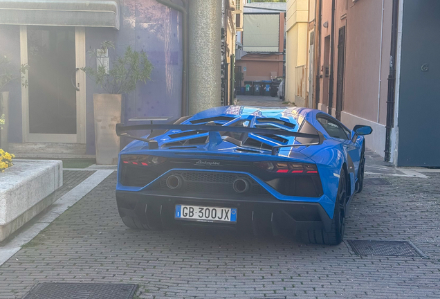 Lamborghini Aventador LP770-4 SVJ