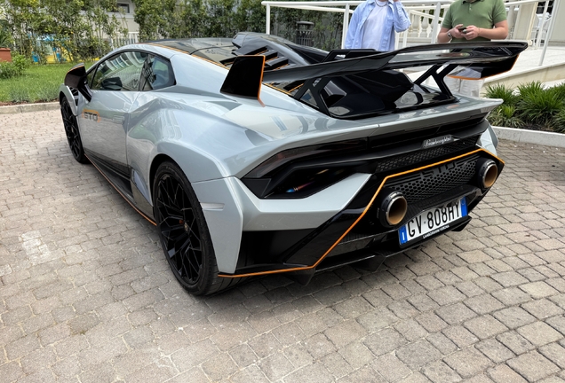 Lamborghini Huracán LP640-2 STO