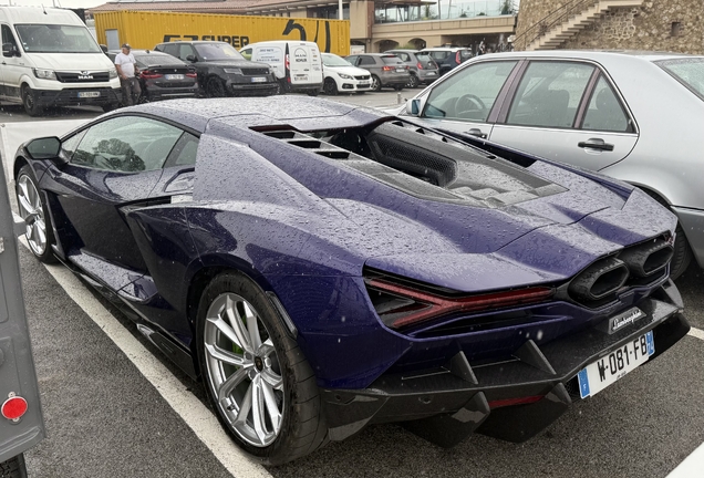 Lamborghini Revuelto